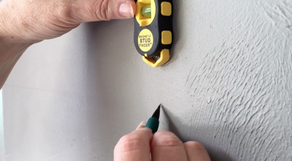 How To Use A Stud Finder - Stud Finder Tool